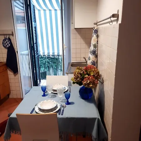 La Casa Di Flo Apartment *